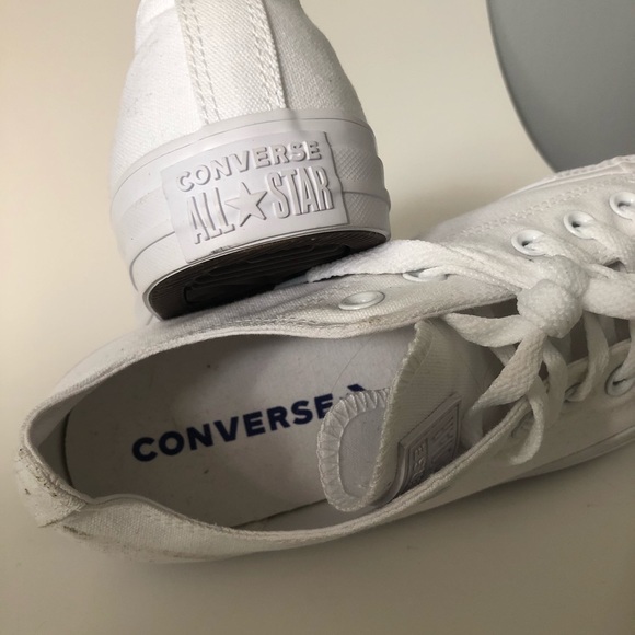 Woman’s Size 9 Converse Sneakers - never worn - Picture 7 of 8